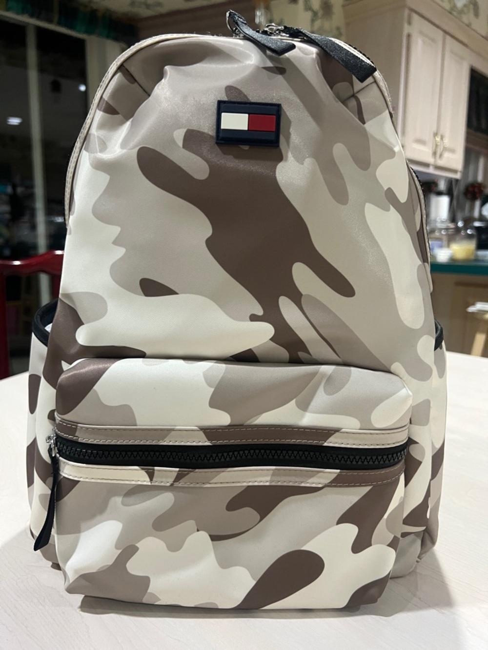BNWT Tommy Hilfiger Desert Camo Backpack in Beige and Brown